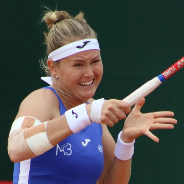 Marie Bouzkova vs. Darja Semenistaja: Analyzing the Matchup and Forecast