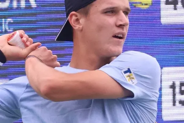 Zverev Set to Dominate Mensik in Upcoming Clash